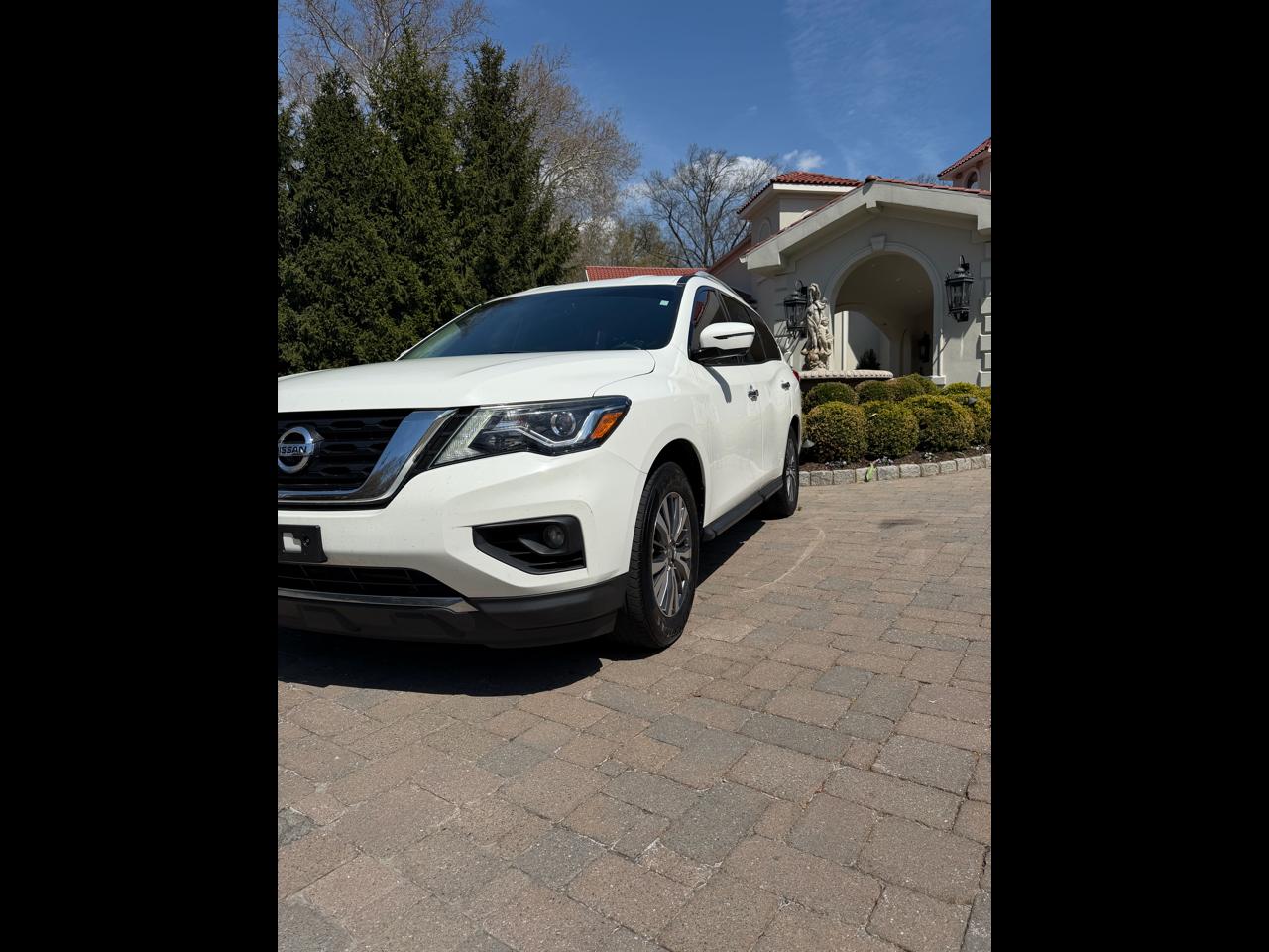 2020 Nissan Pathfinder SL