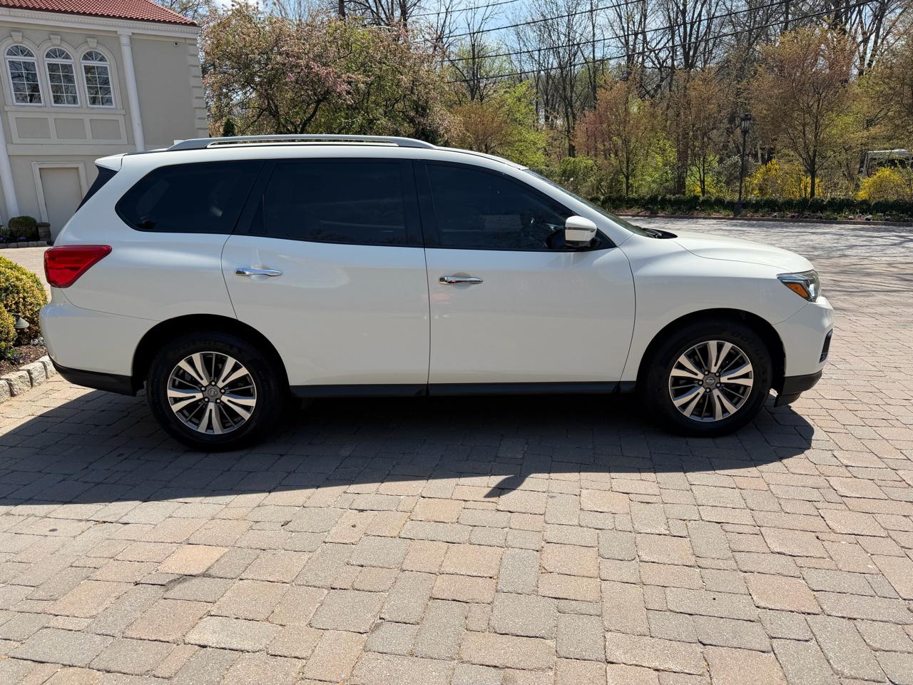 Nissan Pathfinder SL 2020