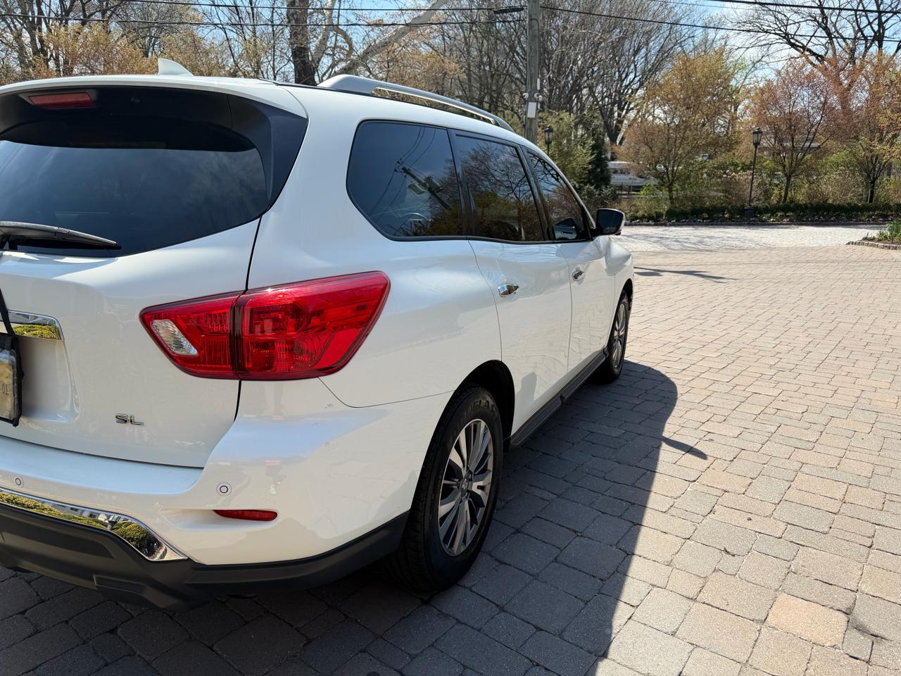 Nissan Pathfinder SL 2020