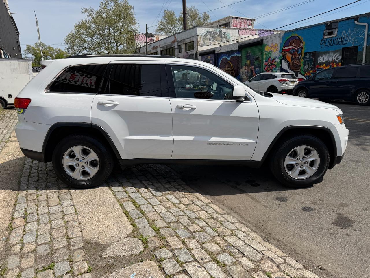 Jeep Grand Cherokee Laredo 4WD 2015