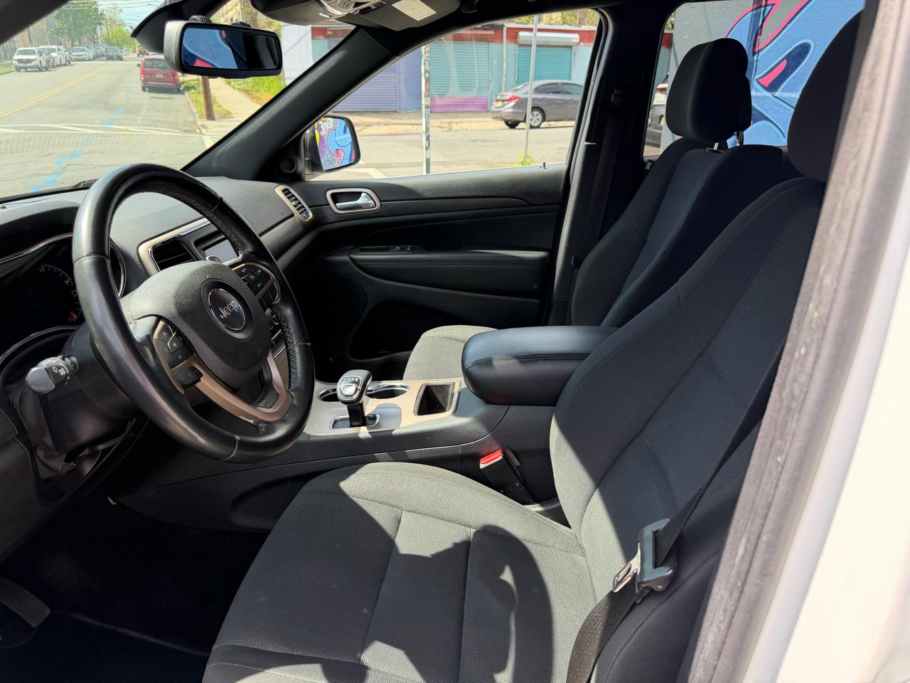 Jeep Grand Cherokee Laredo 4WD 2015