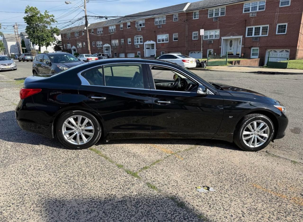 Infiniti Q50 Base AWD 2015