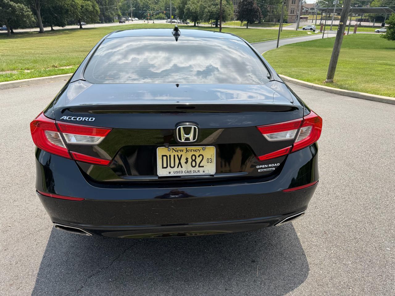 Honda Accord Touring 4D Sedan 1.5L at 2018