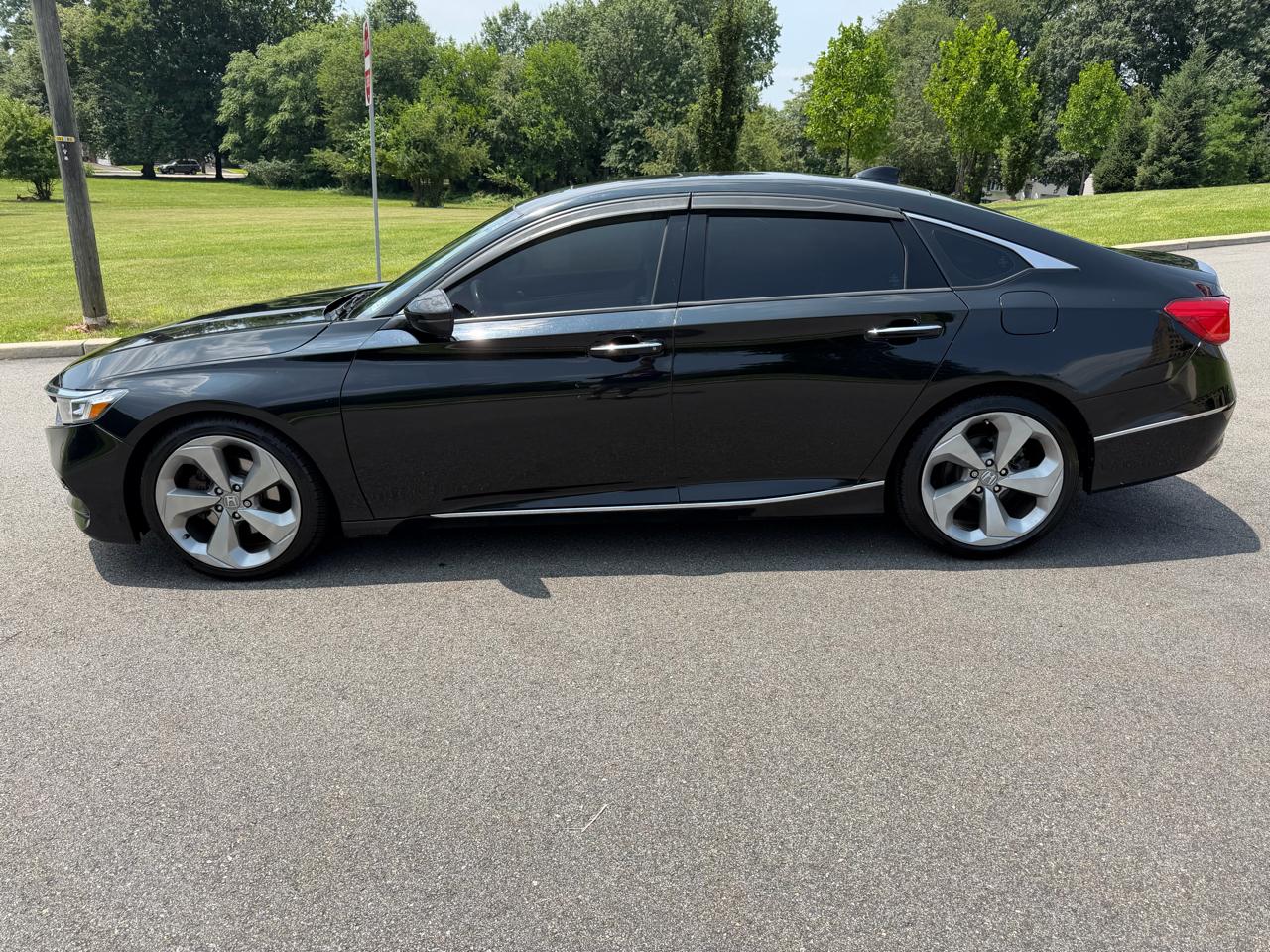 Honda Accord Touring 4D Sedan 1.5L at 2018
