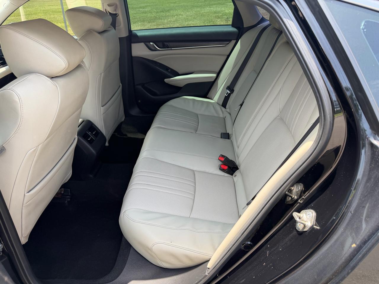 Honda Accord Touring 4D Sedan 1.5L at 2018