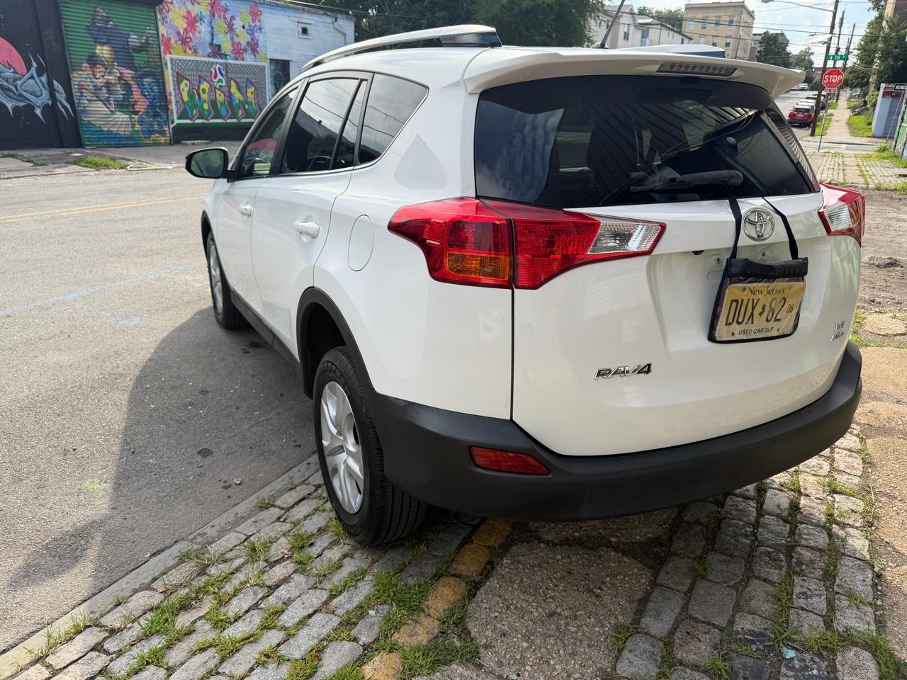 Toyota RAV4 LE AWD 2014