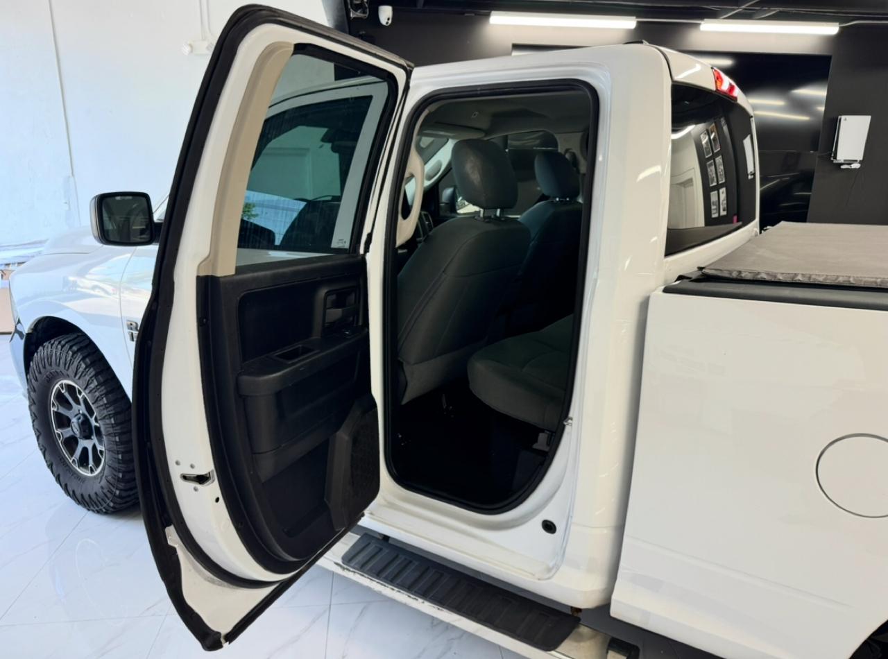 RAM 1500 Tradesman Quad Cab 4WD 2018
