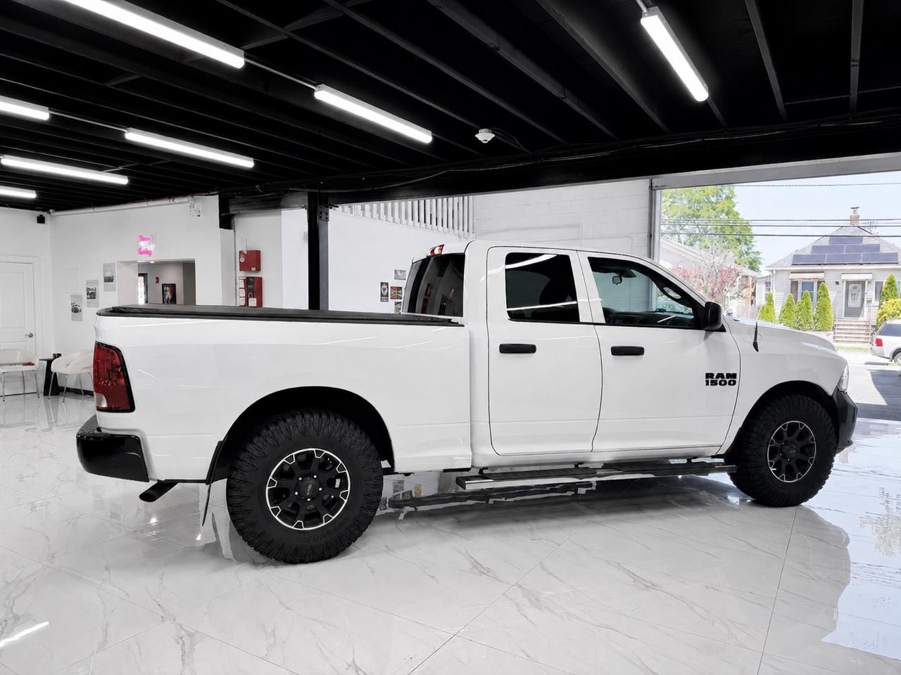RAM 1500 Tradesman Quad Cab 4WD 2018