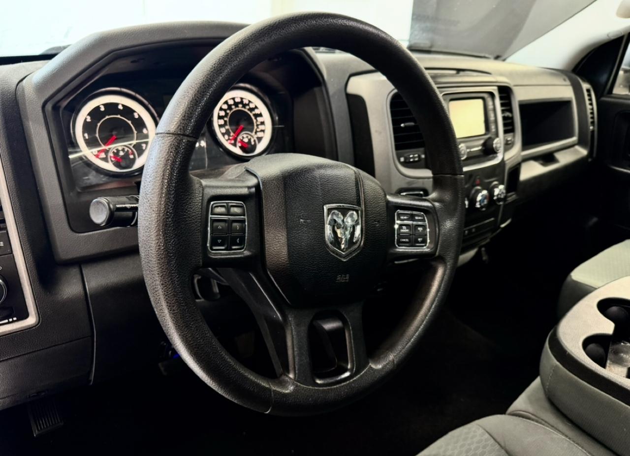 RAM 1500 Tradesman Quad Cab 4WD 2018