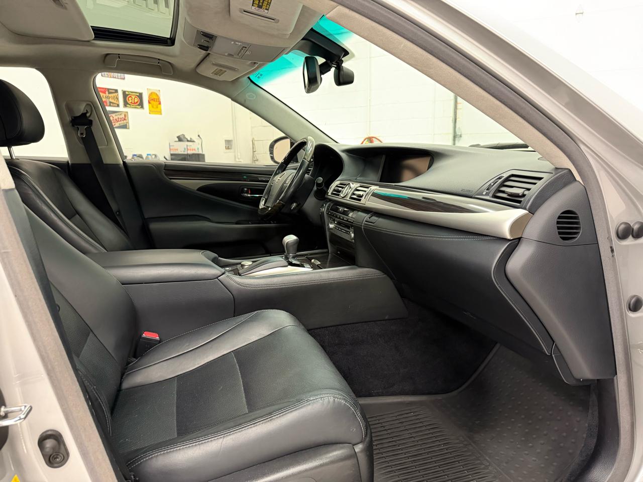Lexus LS 460 L Luxury Sedan AWD 2014