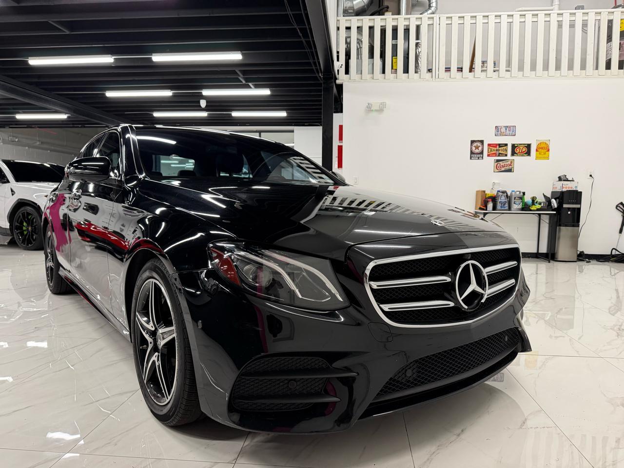 Mercedes-Benz E-Class E300 Luxury 4MATIC Sedan 2019