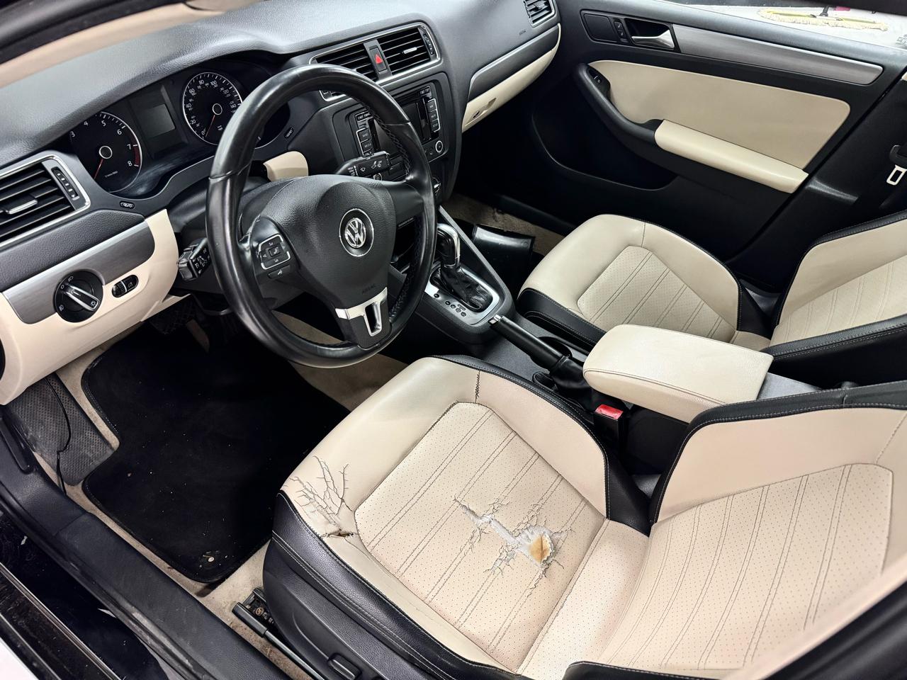 Volkswagen Jetta SEL PZEV 2013