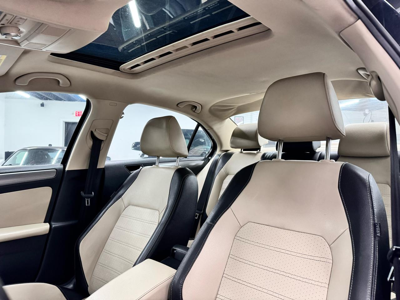 Volkswagen Jetta SEL PZEV 2013