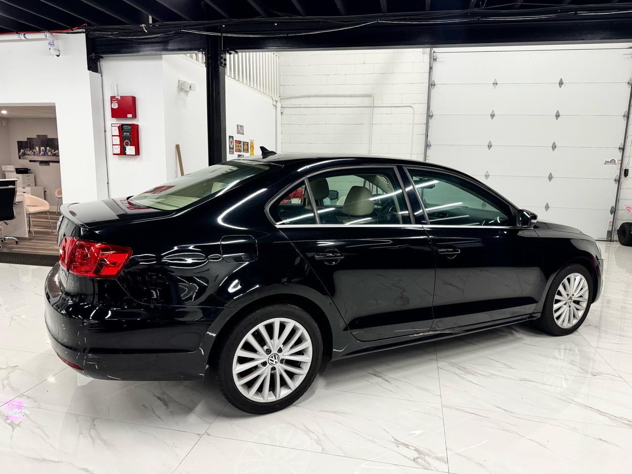 Volkswagen Jetta SEL PZEV 2013