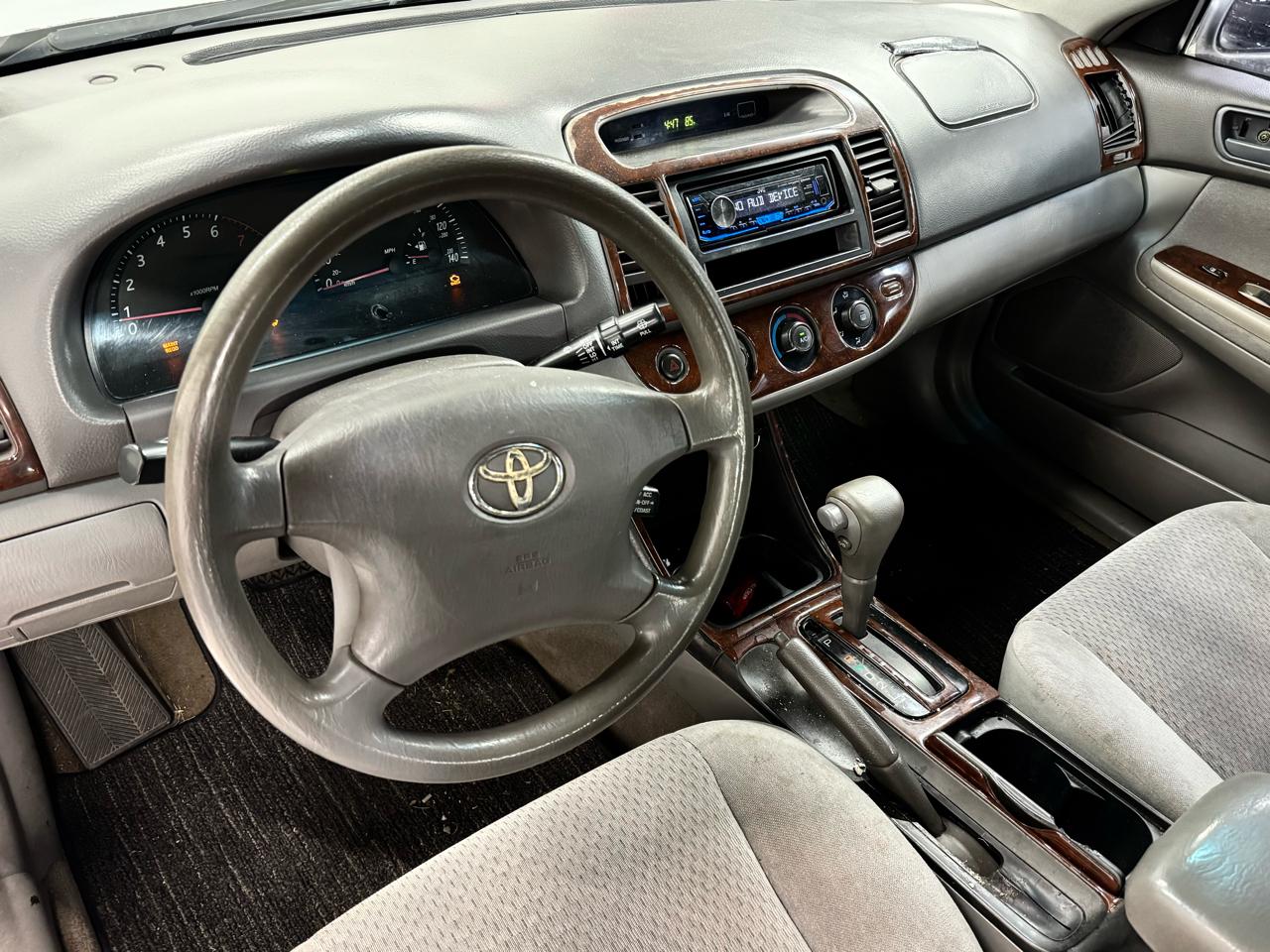 Toyota Camry Standard 2004
