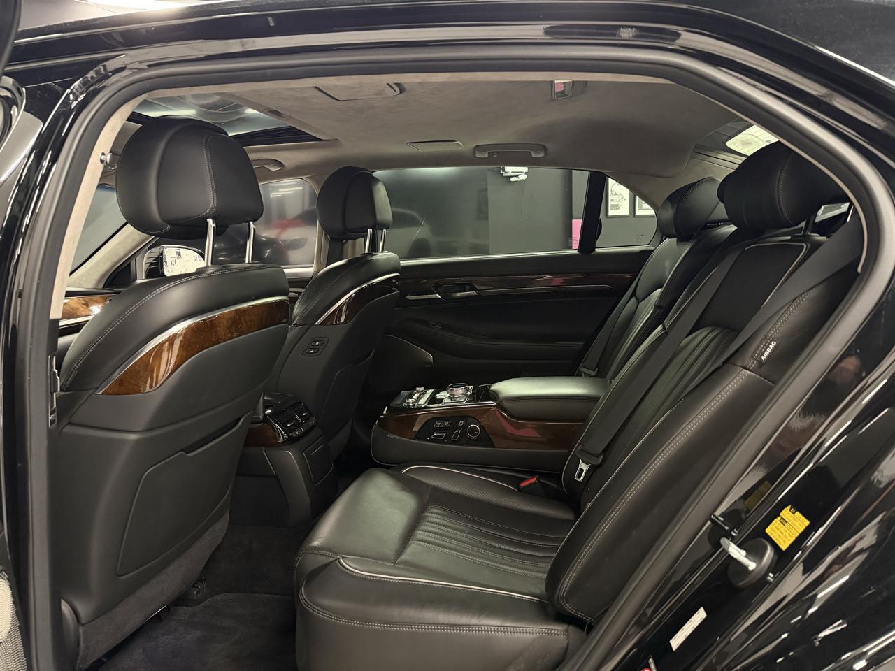 Genesis G90 Ultimate 2017