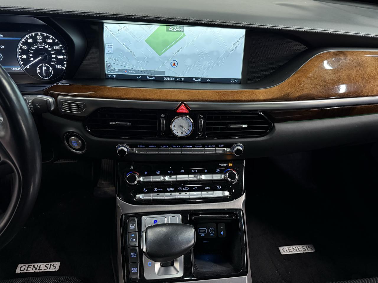 Genesis G90 Ultimate 2017