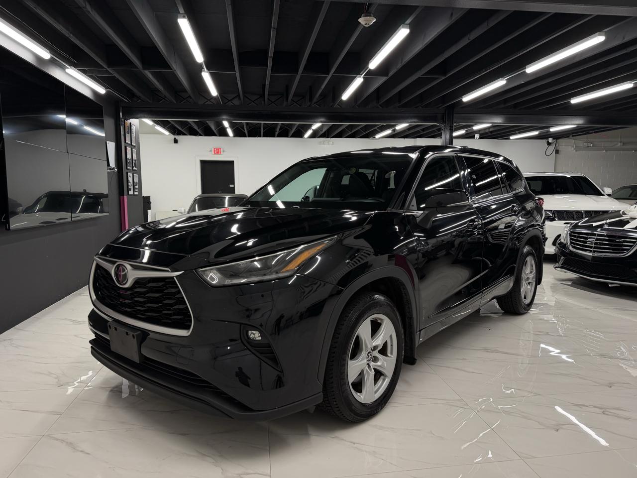 2021 Toyota Highlander LE AWD V6