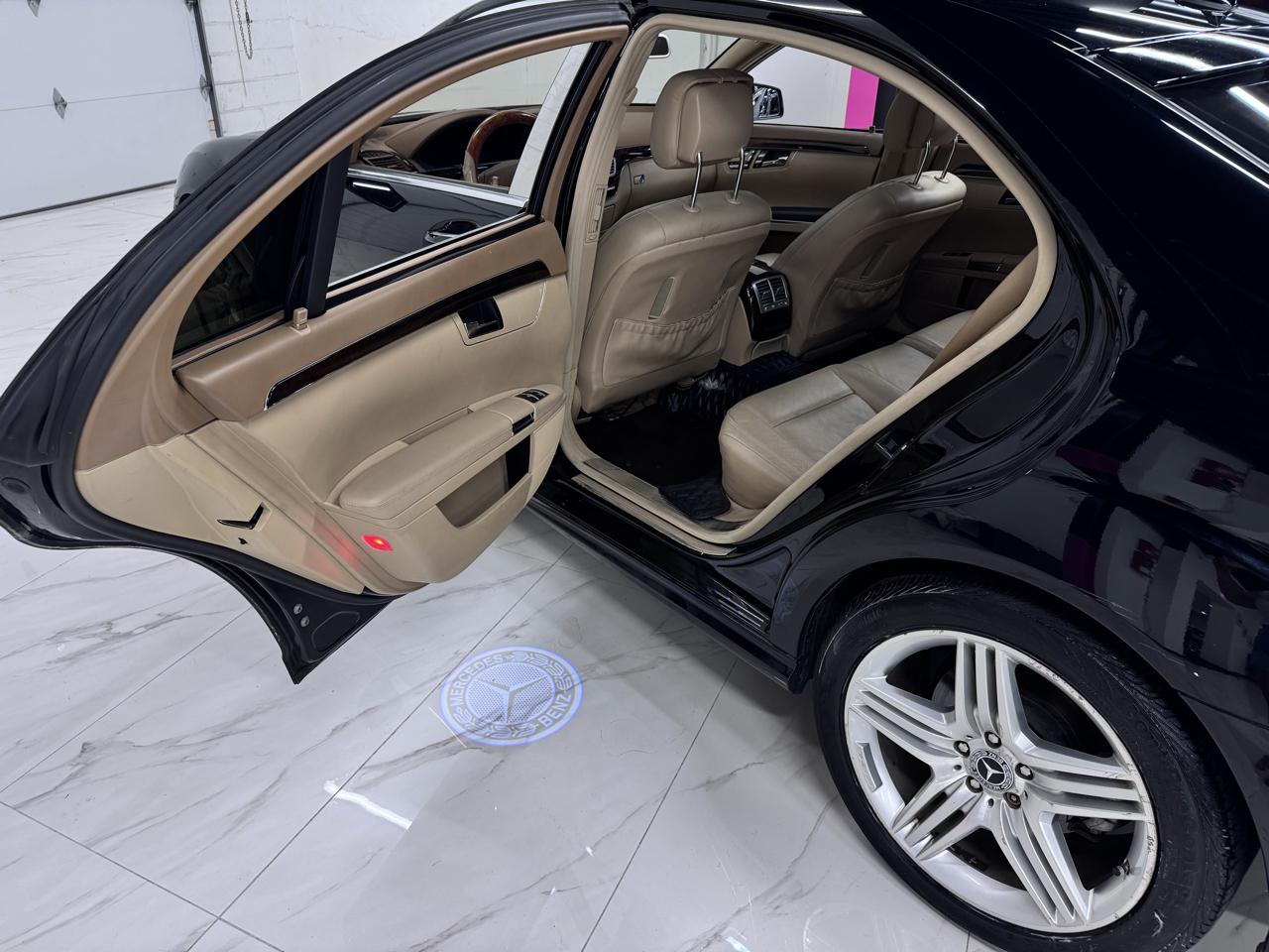 Mercedes-Benz S-Class S550 2013