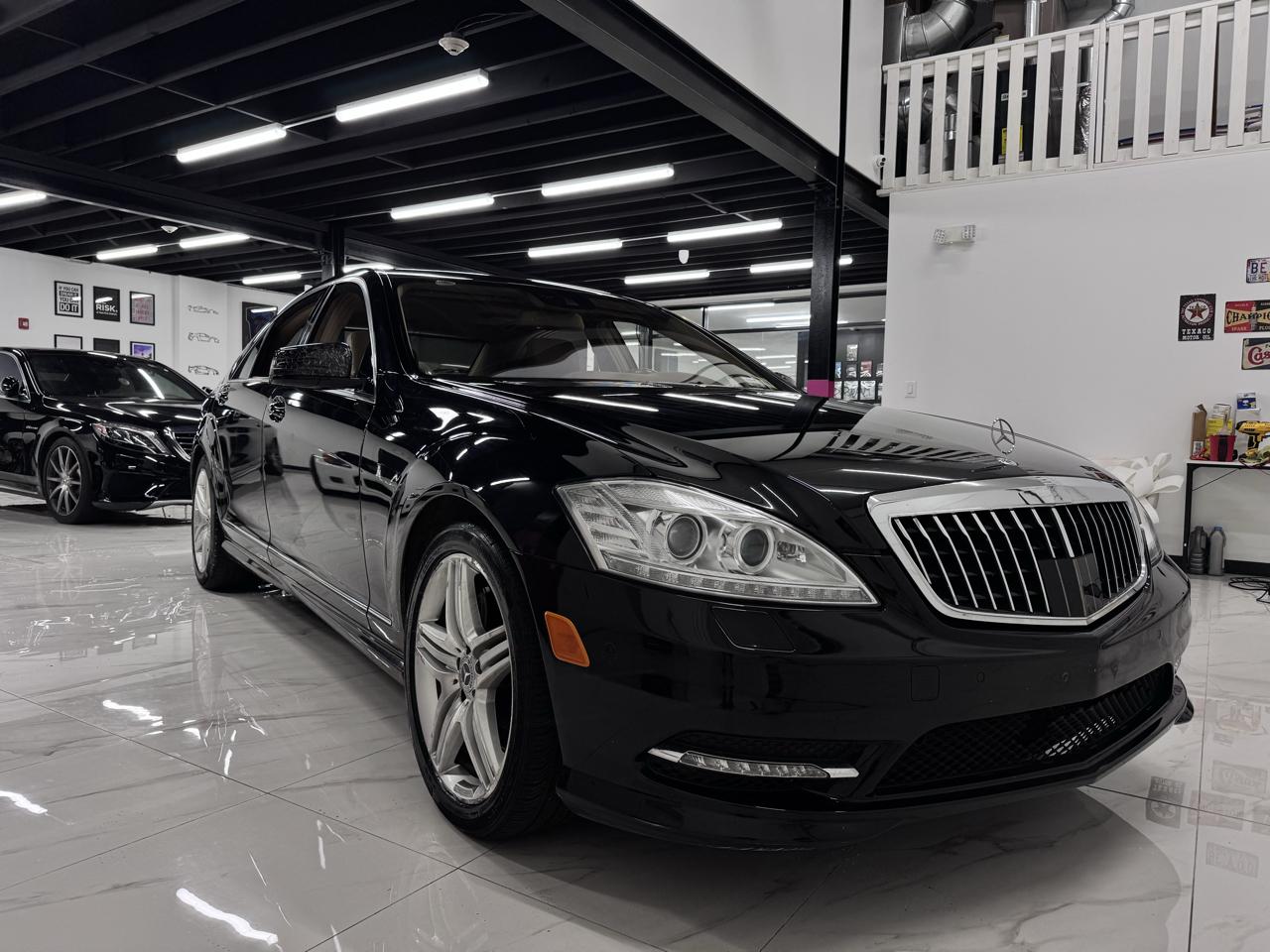 Mercedes-Benz S-Class S550 2013