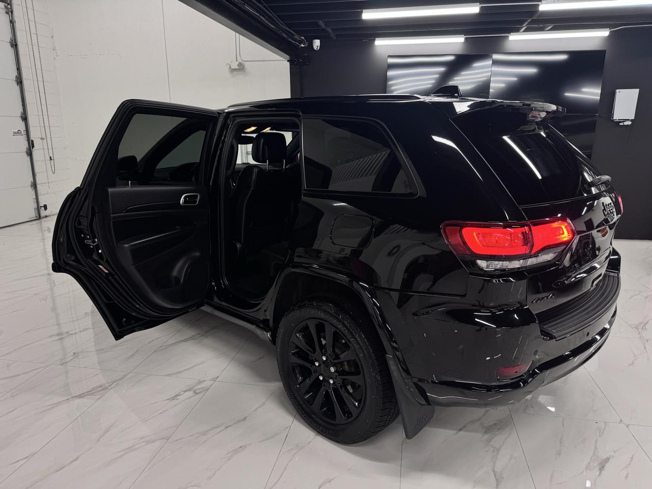 Jeep Grand Cherokee Laredo 4WD 2020