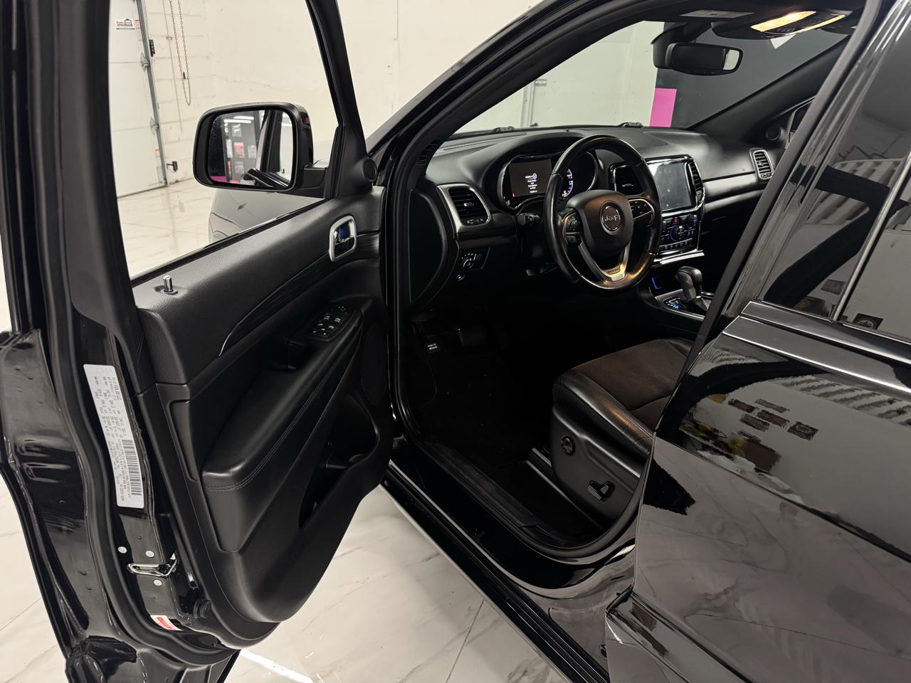 Jeep Grand Cherokee Laredo 4WD 2020