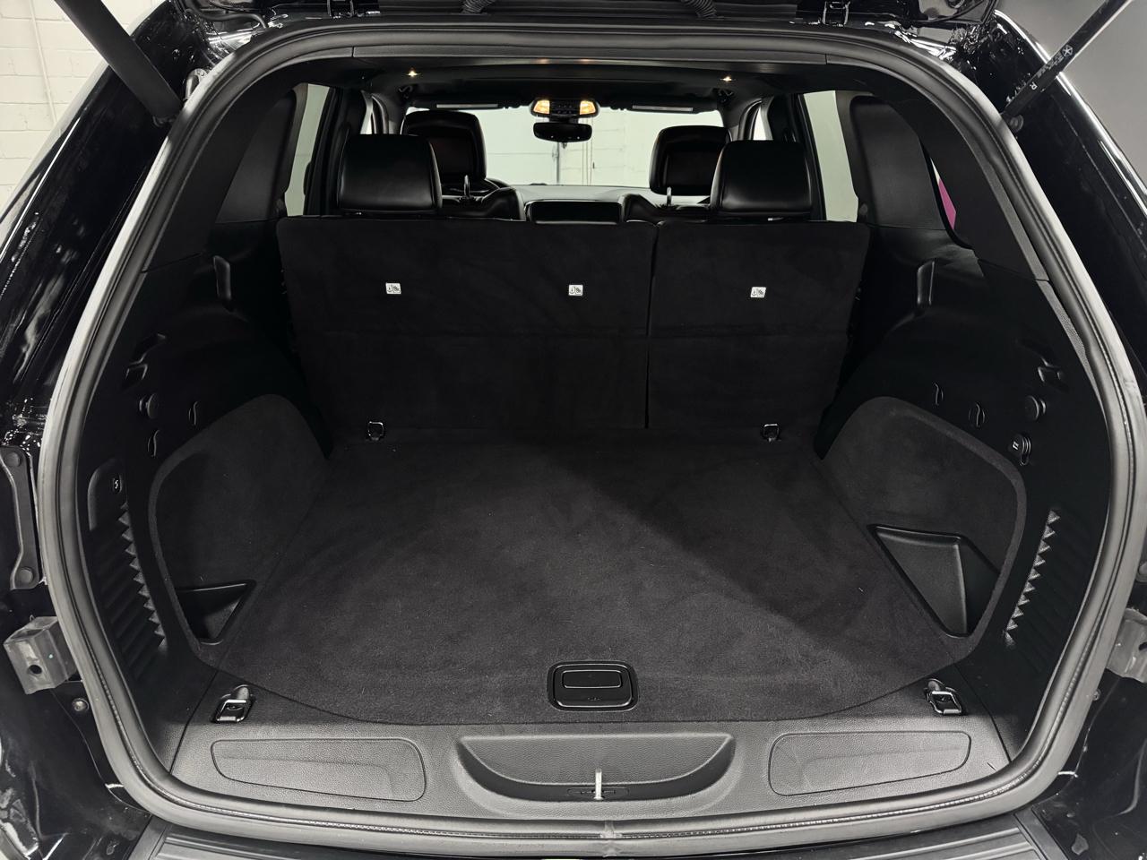 Jeep Grand Cherokee Laredo 4WD 2020