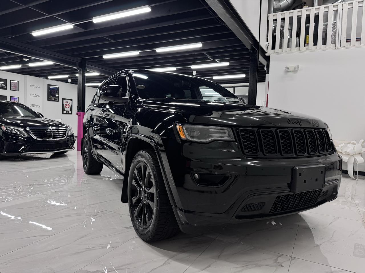 Jeep Grand Cherokee Laredo 4WD 2020