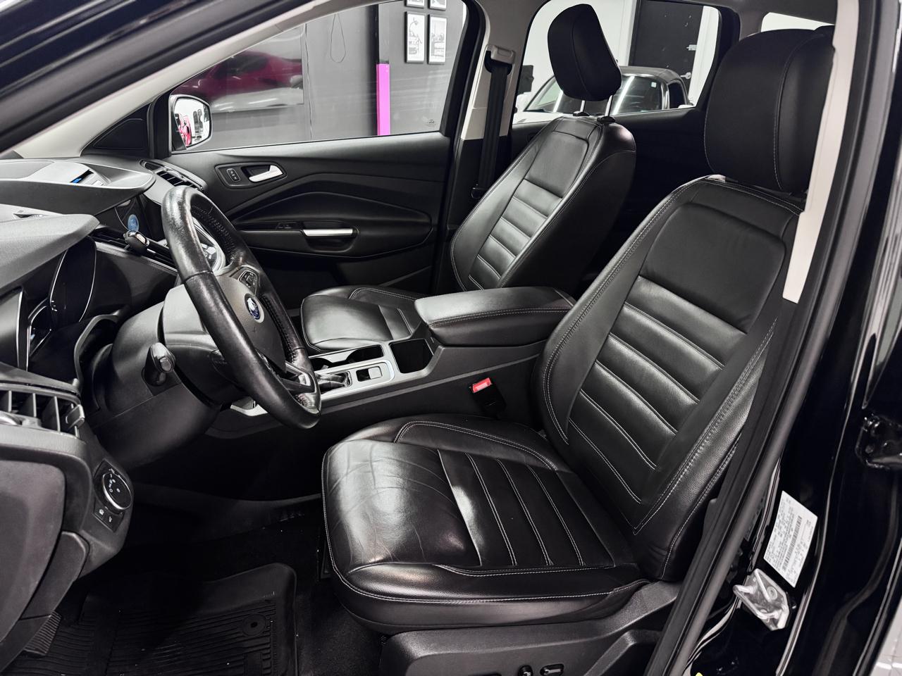 Ford Escape Titanium 4WD 2018