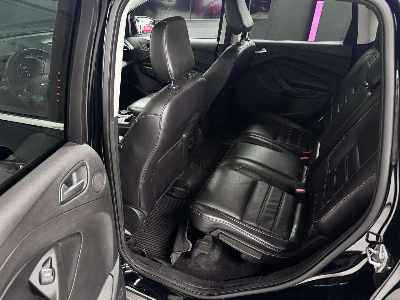 Ford Escape Titanium 4WD 2018