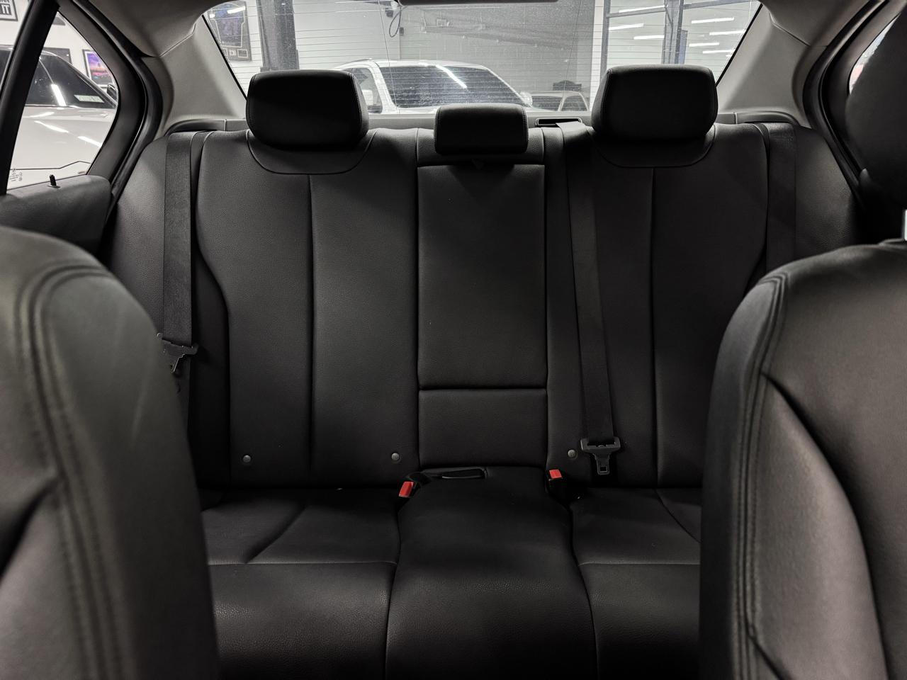 BMW 3-Series 320i xDrive 2014
