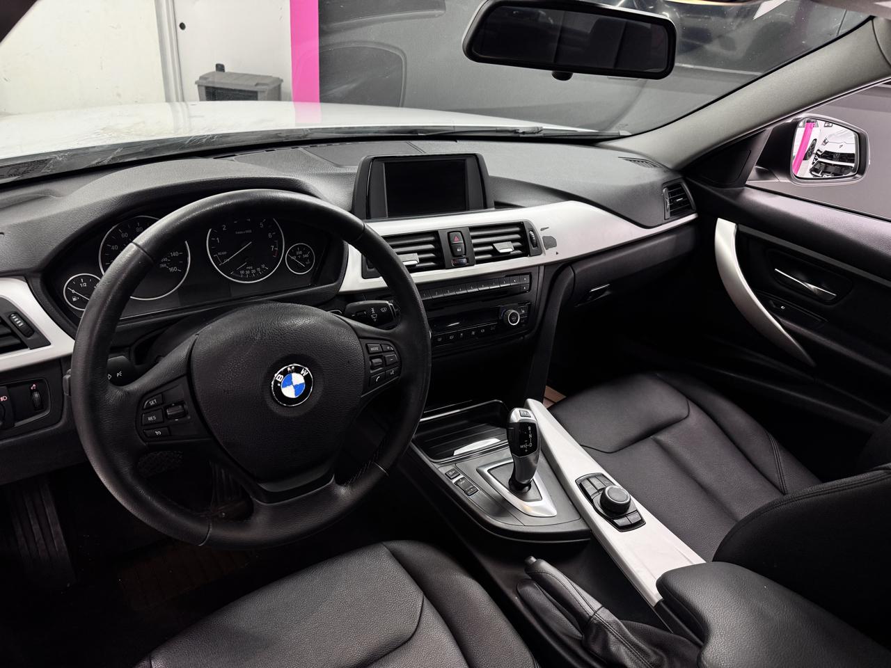 BMW 3-Series 320i xDrive 2014