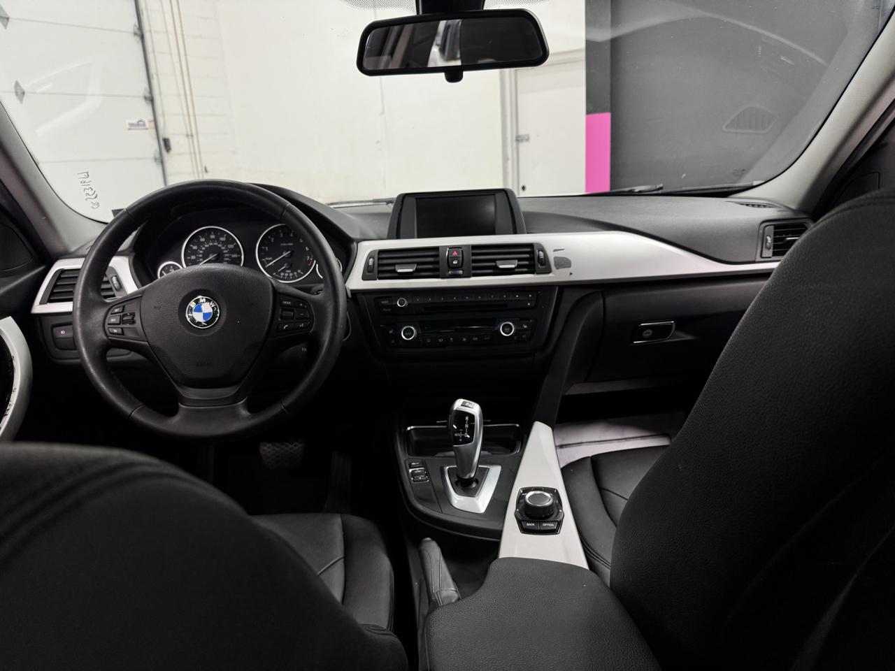 BMW 3-Series 320i xDrive 2014