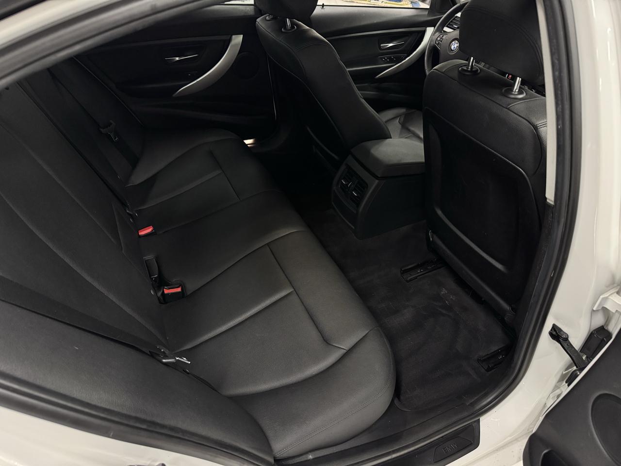 BMW 3-Series 320i xDrive 2014