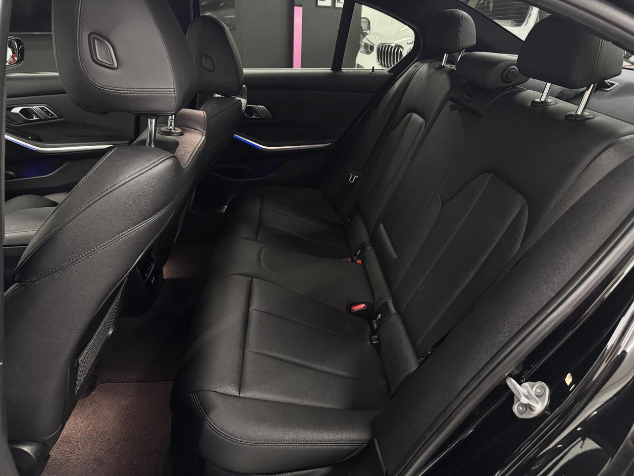 BMW 3-Series 330i xDrive 2021