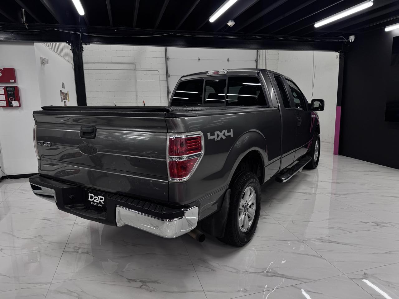 Ford F-150 XLT SuperCab 8-ft. Bed 4WD 2010