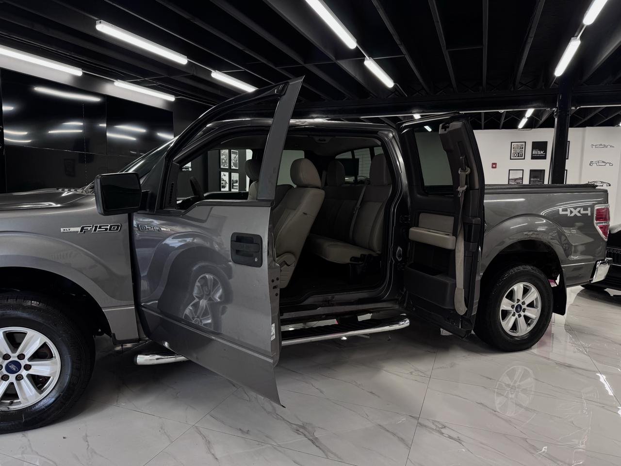 Ford F-150 XLT SuperCab 8-ft. Bed 4WD 2010