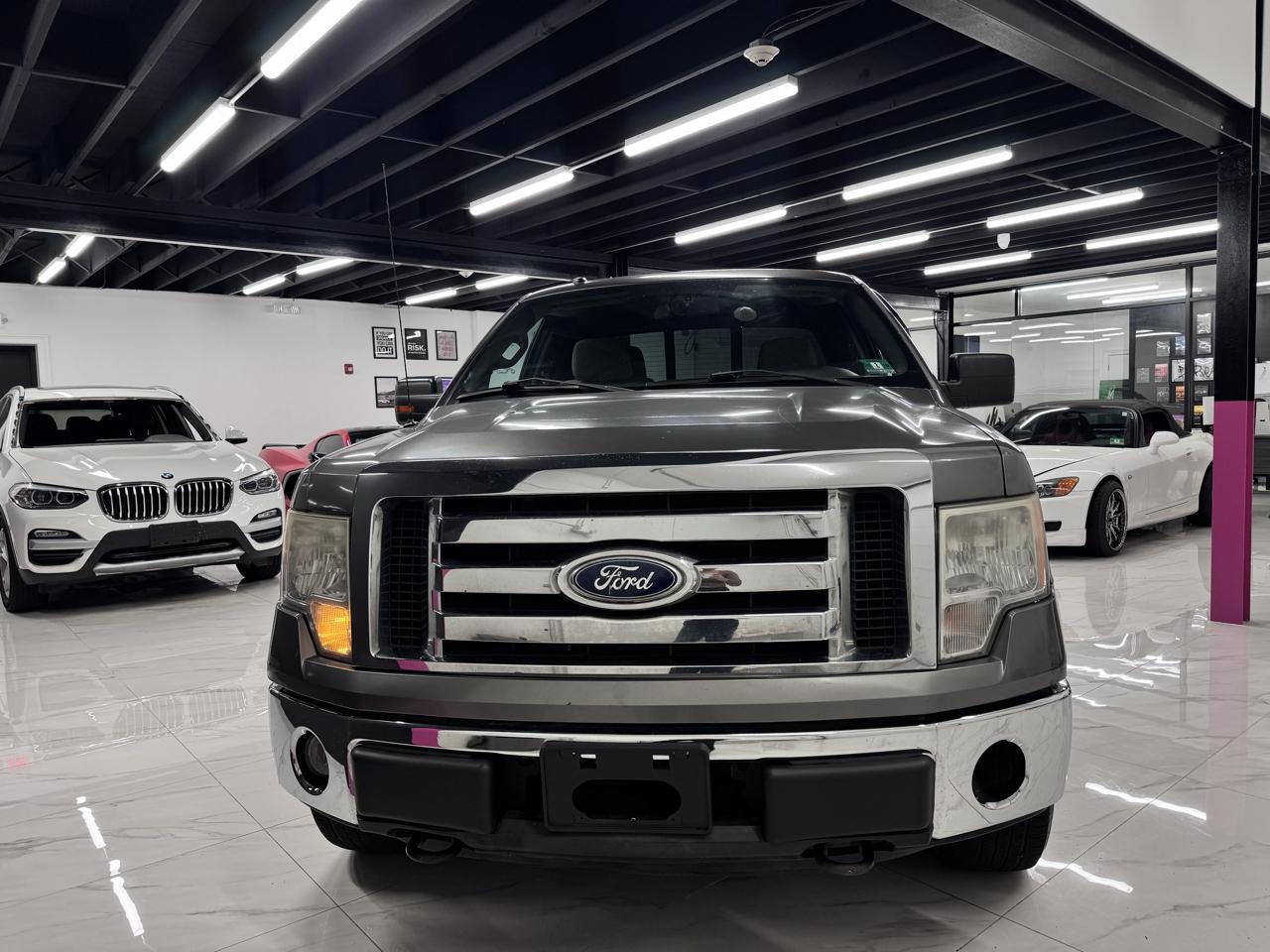 Ford F-150 XLT SuperCab 8-ft. Bed 4WD 2010
