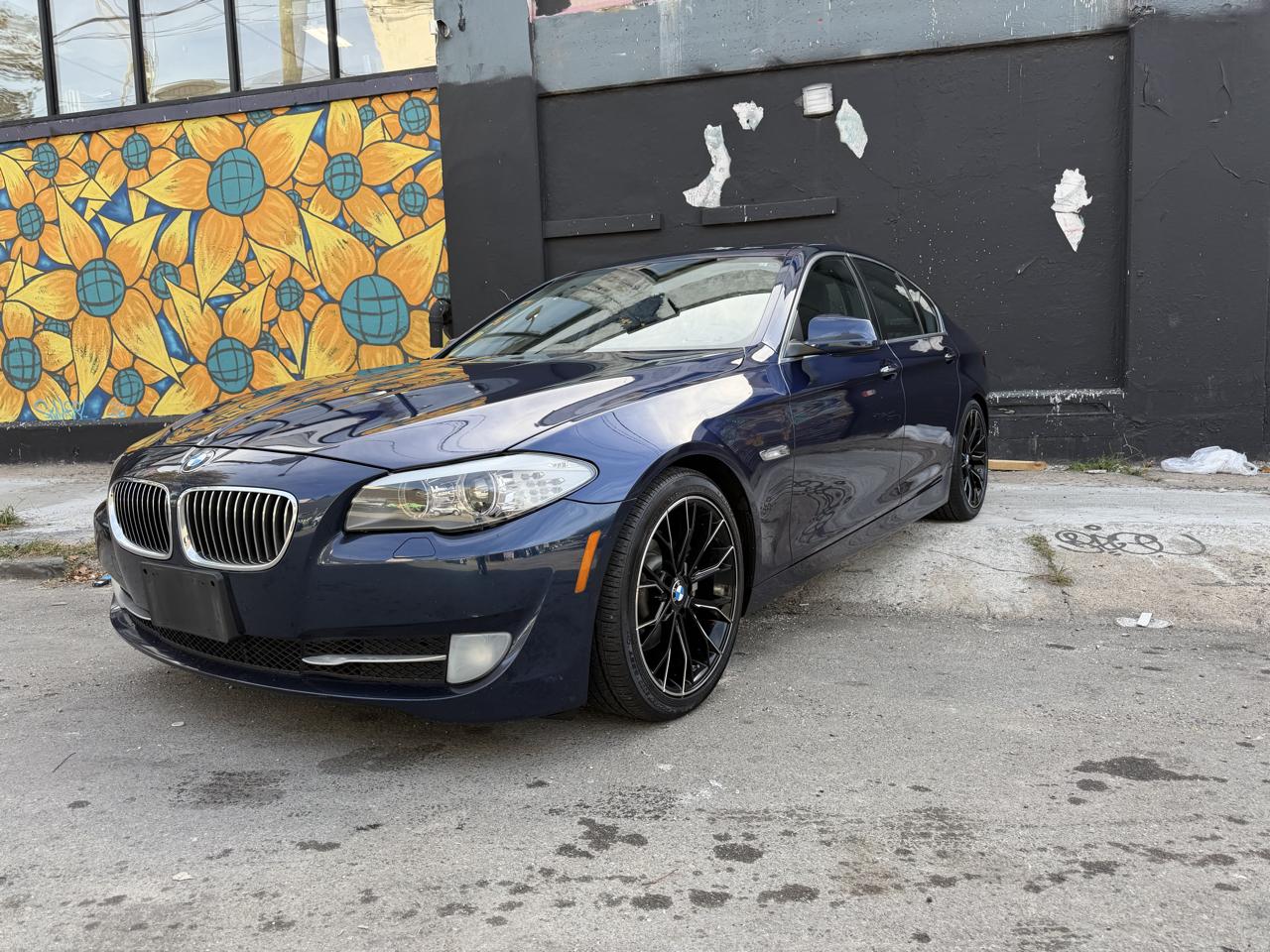 BMW 5-Series 528i xDrive 2013