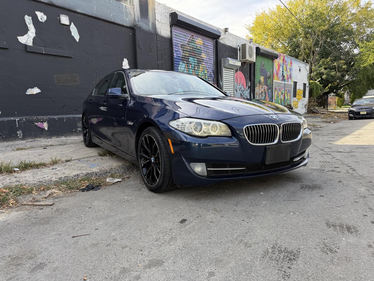 BMW 5-Series 528i xDrive 2013