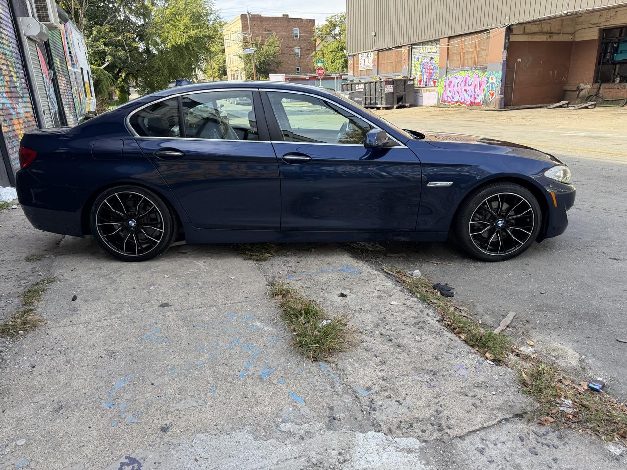 BMW 5-Series 528i xDrive 2013
