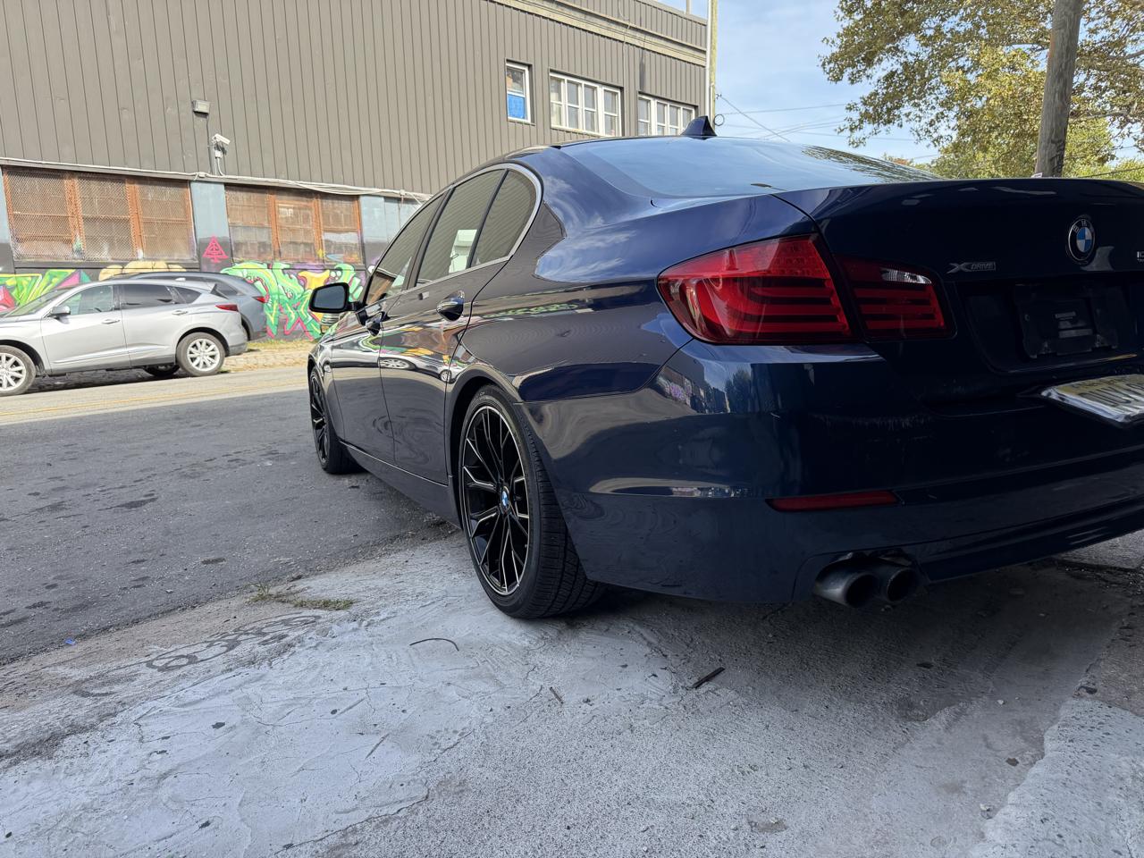 BMW 5-Series 528i xDrive 2013