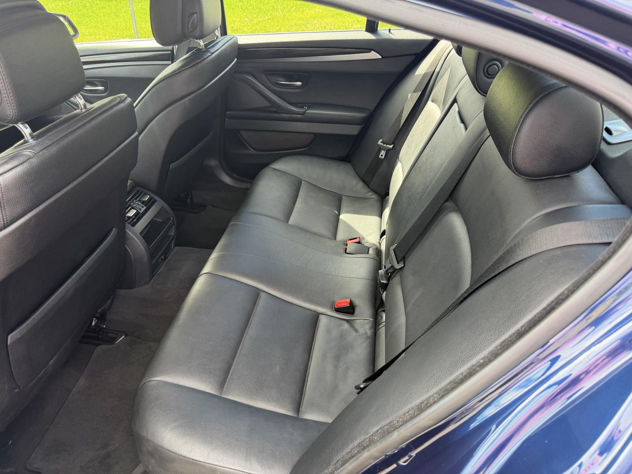 BMW 5-Series 528i xDrive 2013