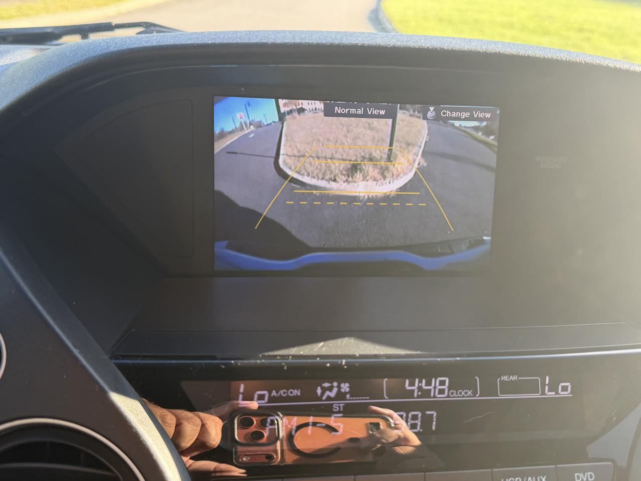 Honda Pilot Touring 4WD 5-Spd AT with DVD 2012