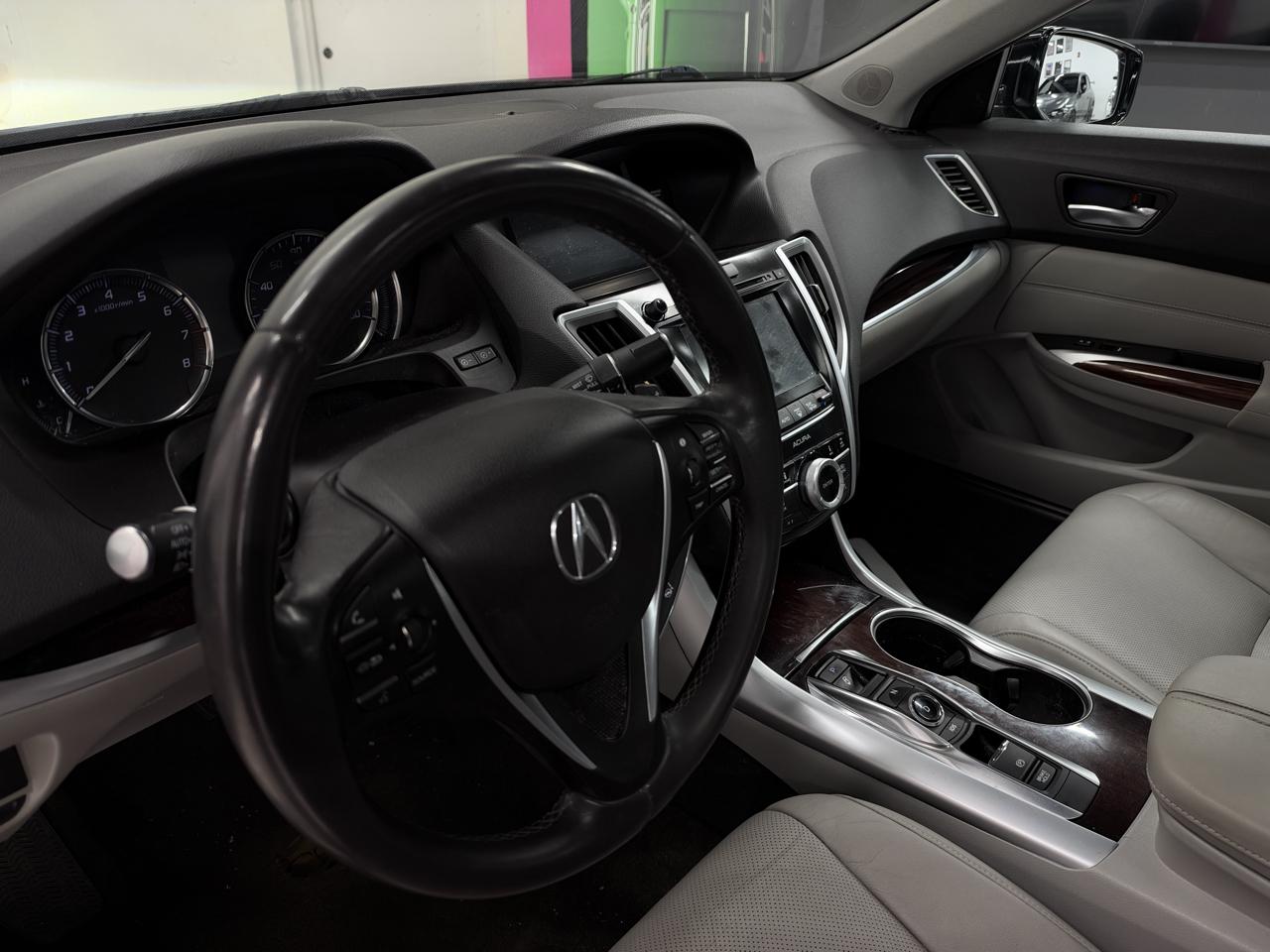 Acura TLX 9-Spd AT w/Technology Package 2015