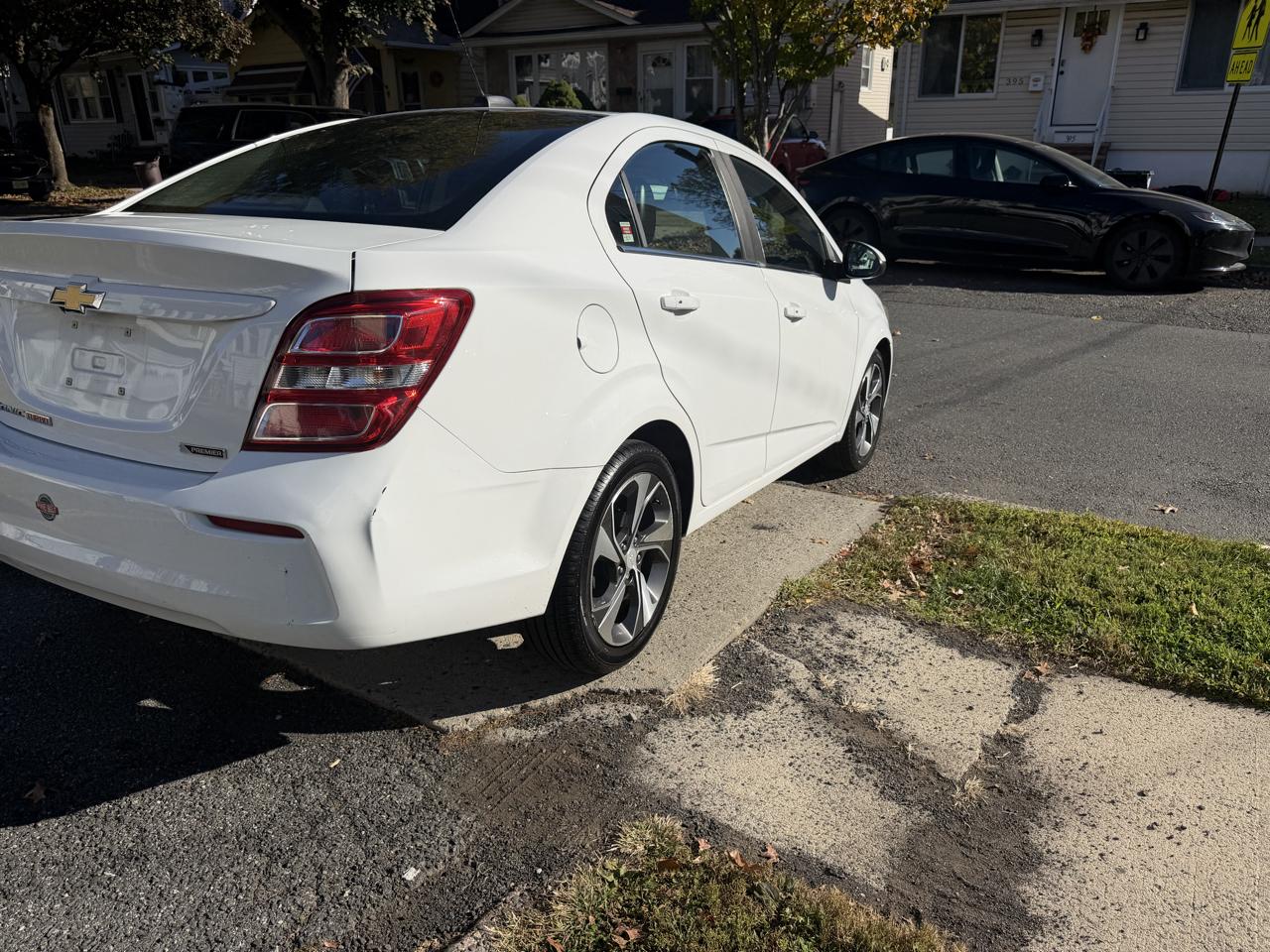 Chevrolet Sonic Premier Auto Sedan 2017