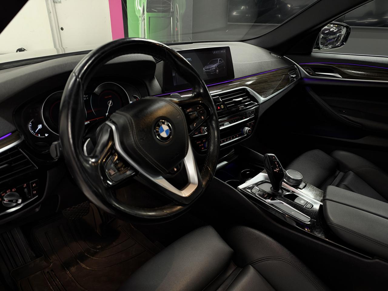 BMW 5-Series 530i xDrive 2019