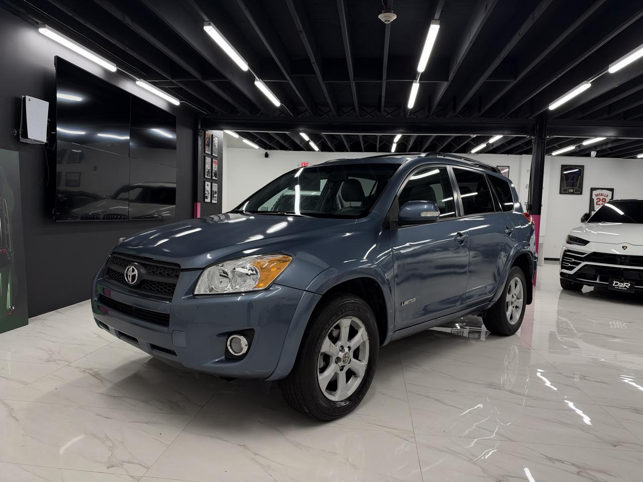 Toyota RAV4 Limited V6 4WD 2012