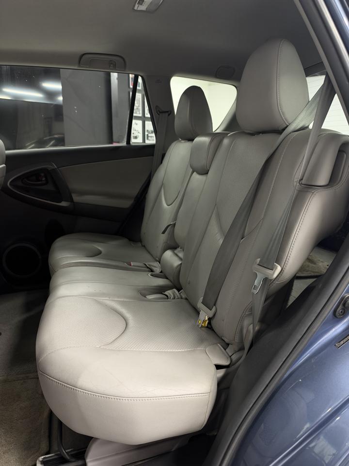 Toyota RAV4 Limited V6 4WD 2012