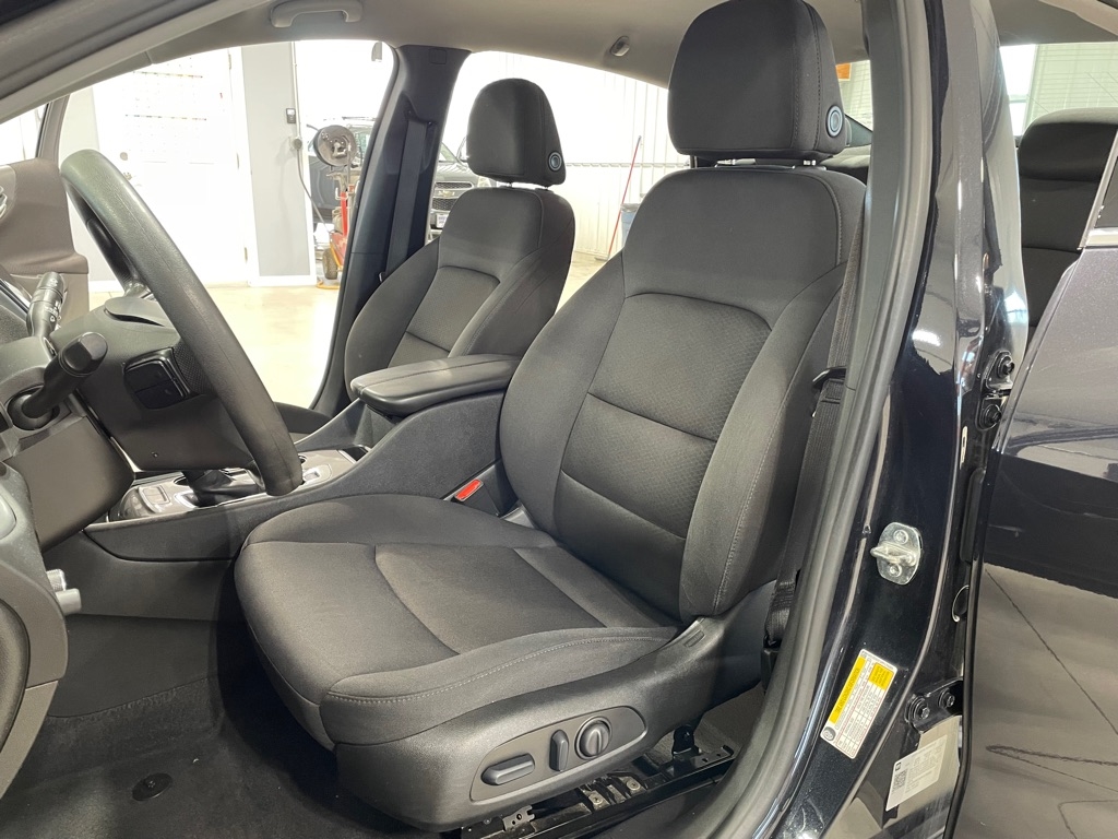 2023 Chevrolet Malibu 1LT photo 10